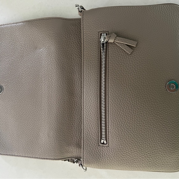 Tory Burch Shoulder Handbag with Crossbody Strap-Like New - Picture 3 of 5